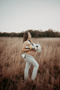 flower jeans maternity session
